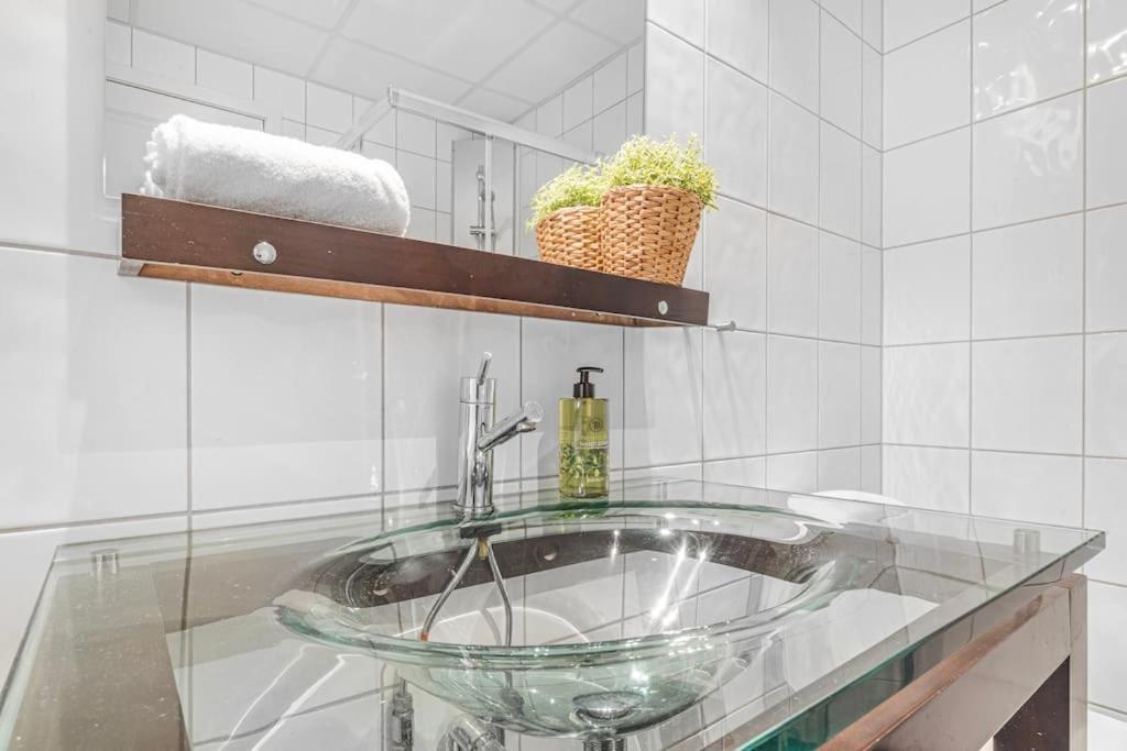 Ocean-View Haven: Take A Swim From Your Window! Bergen Exterior foto