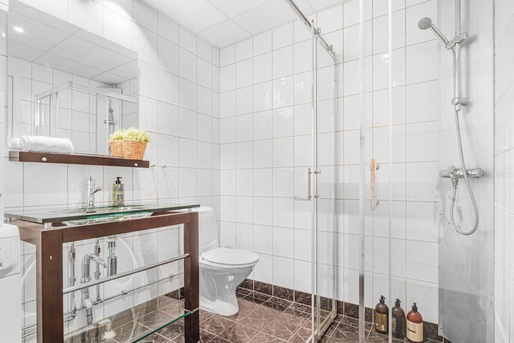 Ocean-View Haven: Take A Swim From Your Window! Bergen Exterior foto
